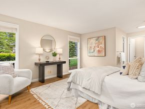 1011 Blue Heron Avenue NE, Bainbridge Island WA 98110