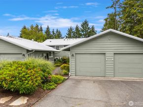 1011 Blue Heron Avenue NE, Bainbridge Island WA 98110