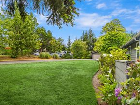 1011 Blue Heron Avenue NE, Bainbridge Island WA 98110