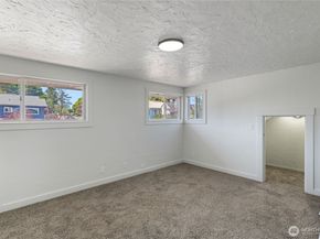 1231 4th Street, Bremerton WA 98337
