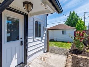 1231 4th Street, Bremerton WA 98337