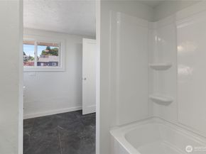 1231 4th Street, Bremerton WA 98337