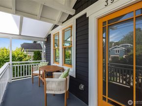 3929 Ashworth Avenue N, Seattle WA 98103