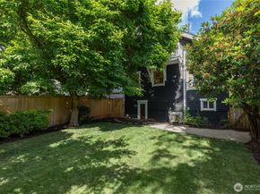 3929 Ashworth Avenue N, Seattle WA 98103