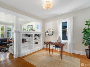 3929 Ashworth Avenue N, Seattle WA 98103