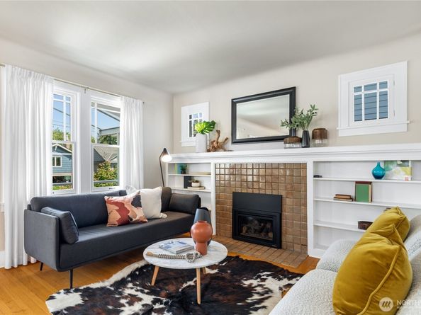 3929 Ashworth Avenue N, Seattle WA 98103