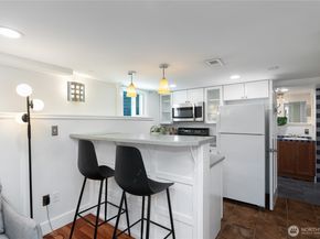 3929 Ashworth Avenue N, Seattle WA 98103
