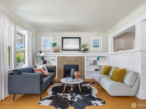 3929 Ashworth Avenue N, Seattle WA 98103