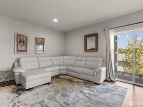 19042 123rd Avenue SE, Renton WA 98058