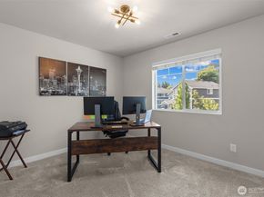 19042 123rd Avenue SE, Renton WA 98058
