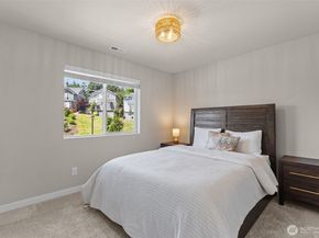 19042 123rd Avenue SE, Renton WA 98058