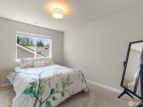 19042 123rd Avenue SE, Renton WA 98058