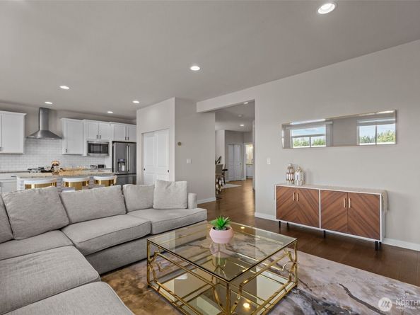 19042 123rd Avenue SE, Renton WA 98058