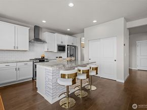 19042 123rd Avenue SE, Renton WA 98058