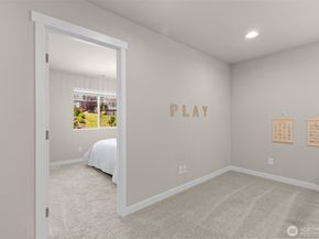 19042 123rd Avenue SE, Renton WA 98058