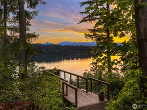 7733 Hansen Road NE, Bainbridge Island WA 98110