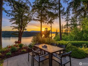 7733 Hansen Road NE, Bainbridge Island WA 98110