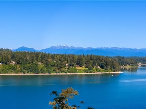 7733 Hansen Road NE, Bainbridge Island WA 98110