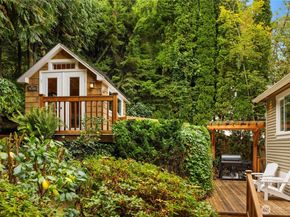 18021 SE 40th Place, Bellevue WA 98008