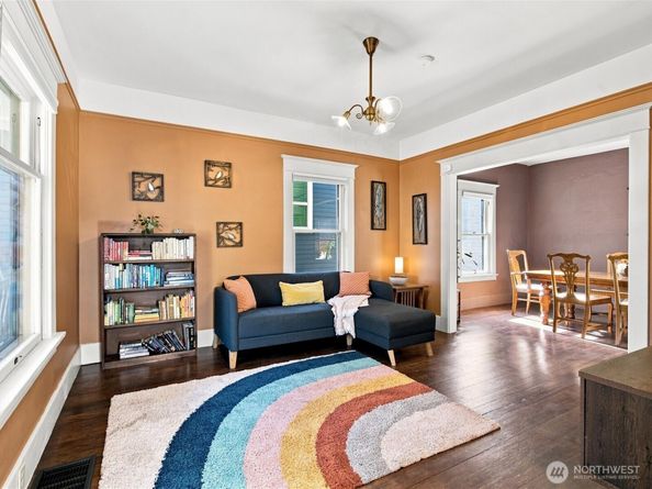 2811 SW Dakota Street, Seattle WA 98126