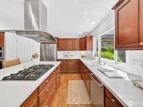 6831 117th Avenue NE, Kirkland WA 98033