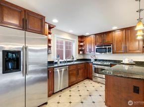 1137 26th Avenue, Seattle WA 98122