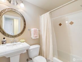 1137 26th Avenue, Seattle WA 98122