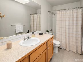 5944 26th Avenue SW, Seattle WA 98106