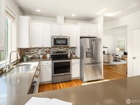5944 26th Avenue SW, Seattle WA 98106