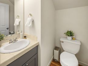 5944 26th Avenue SW, Seattle WA 98106