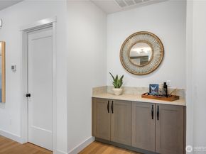 10317 Sand Point Way NE, Seattle WA 98125