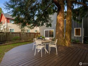 10317 Sand Point Way NE, Seattle WA 98125