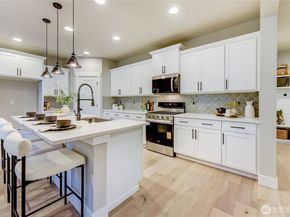 19229 Meridian Drive SE CW 14, Bothell WA 98012