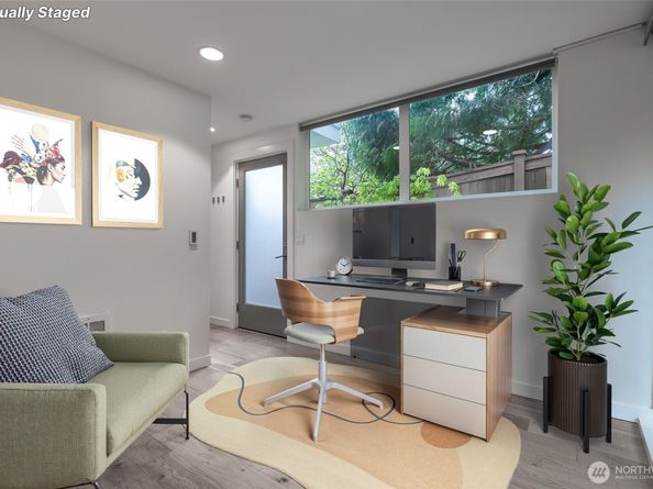612 N 45th Street C, Seattle WA 98103