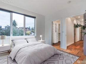612 N 45th Street C, Seattle WA 98103