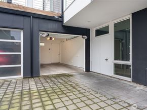 612 N 45th Street C, Seattle WA 98103