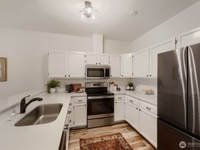 5400 Harbour Pointe Boulevard G104, Mukilteo WA 98275