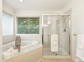 20037 139th Way SE, Kent WA 98042