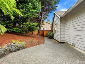 20037 139th Way SE, Kent WA 98042