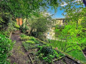 2127 Boyer Avenue E, Seattle WA 98112