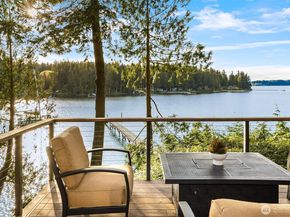 6518 NE Monte Vista Drive, Bainbridge Island WA 98110