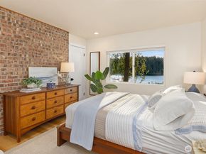 6518 NE Monte Vista Drive, Bainbridge Island WA 98110