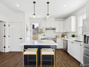 7502 32nd Avenue NE A, Seattle WA 98115