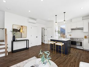 7502 32nd Avenue NE A, Seattle WA 98115