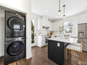 7502 32nd Avenue NE A, Seattle WA 98115