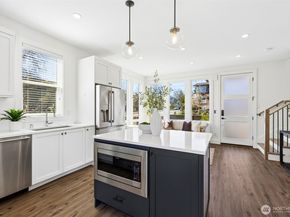 7502 32nd Avenue NE A, Seattle WA 98115