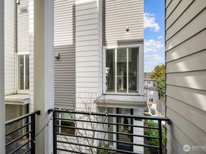 712 W Bertona Street A, Seattle WA 98119