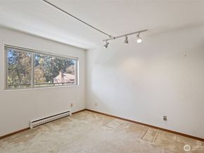 322 N 134th St 406, Seattle WA 98133