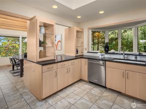 2047 Killarney Way, Bellevue WA 98004