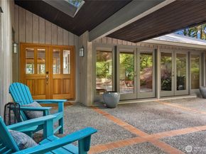 2047 Killarney Way, Bellevue WA 98004